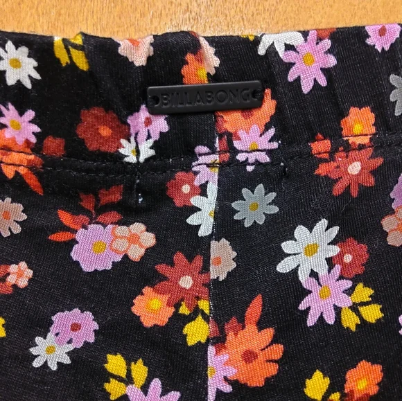 NWT Billabong Kids 12 Floral Flared Soft Stretchy Pants Firm Price - Picture 3 of 5